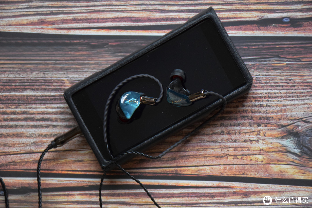 扬仕单晶铜镀银耳机线：粗线径八股编织，易搭配听感均衡