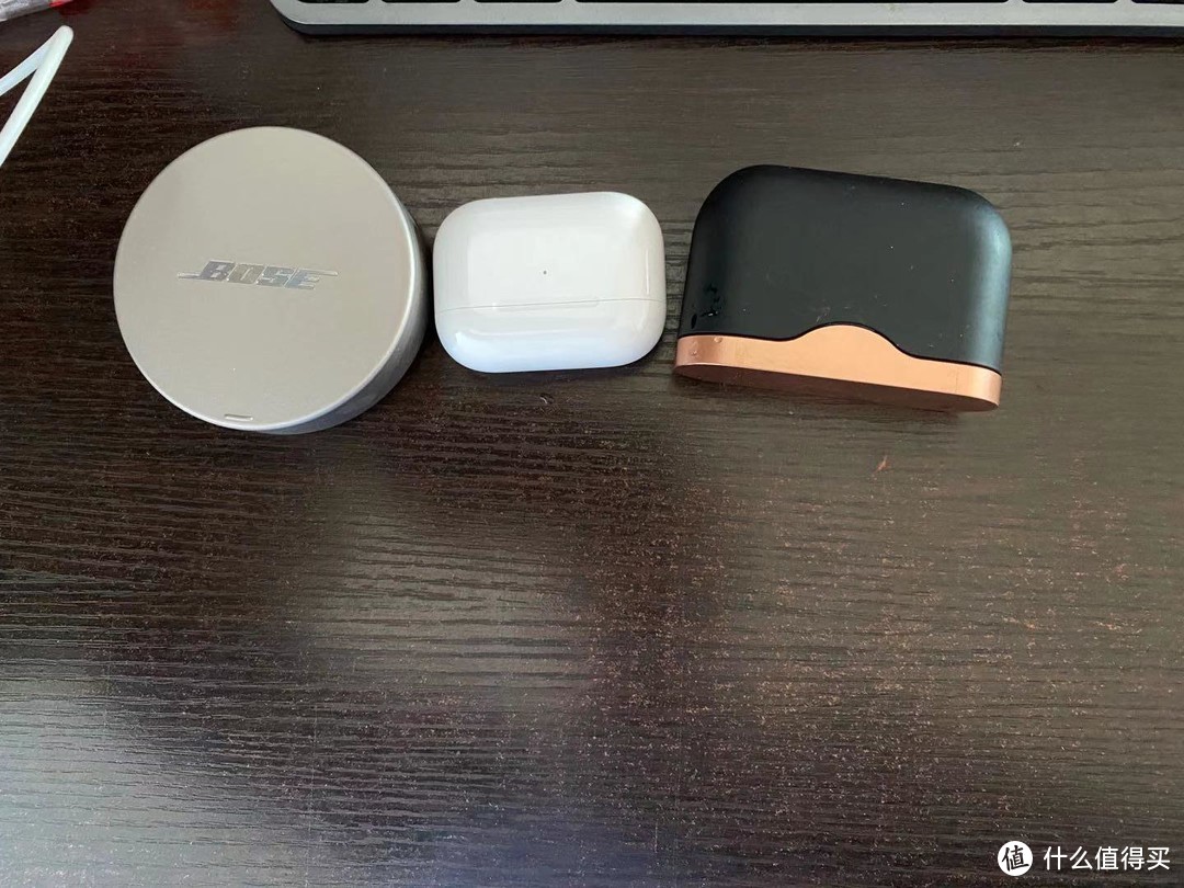 和airpod pro以及索尼1000xm3的大小对比