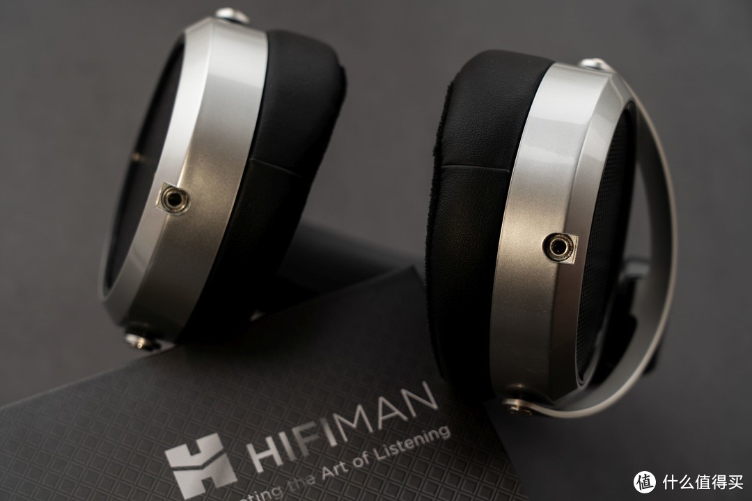 已经没人挡得住平板振膜耳机的火爆了，HIFIMAN HE400SE成了开路先锋