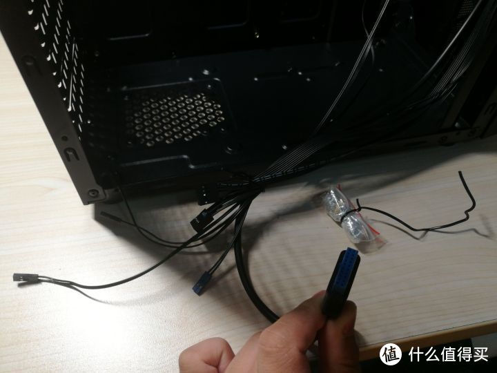 积速II 电脑机箱 台式机水冷主机箱游戏机箱USB3.0侧透ATX大板开箱测评