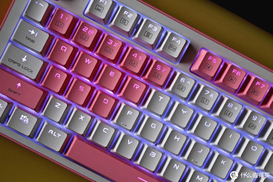 猛男用白粉色键盘是什么体验！购买的多是男生？