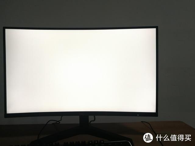 千元曲面屏之王！1800R+144Hz，HKC SG27C曲面显示器评测