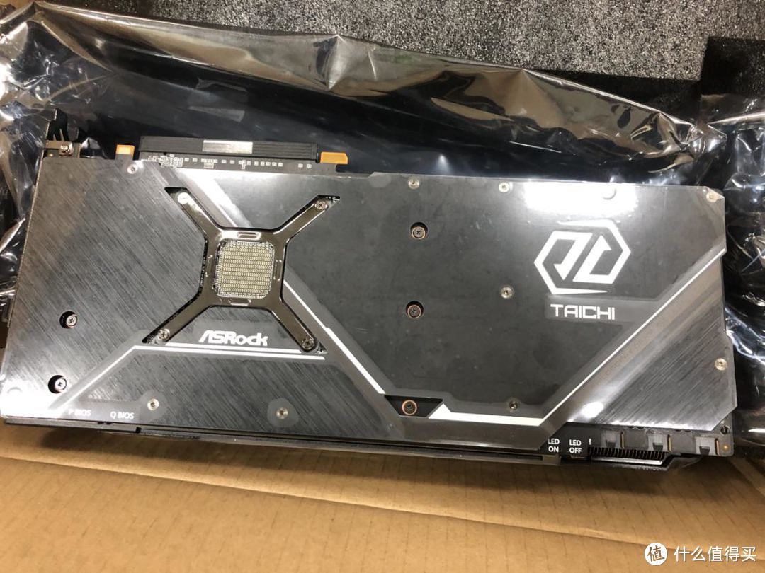 Big Navi高端显卡华擎 Radeon RX 6800XT Taichi X OC评测