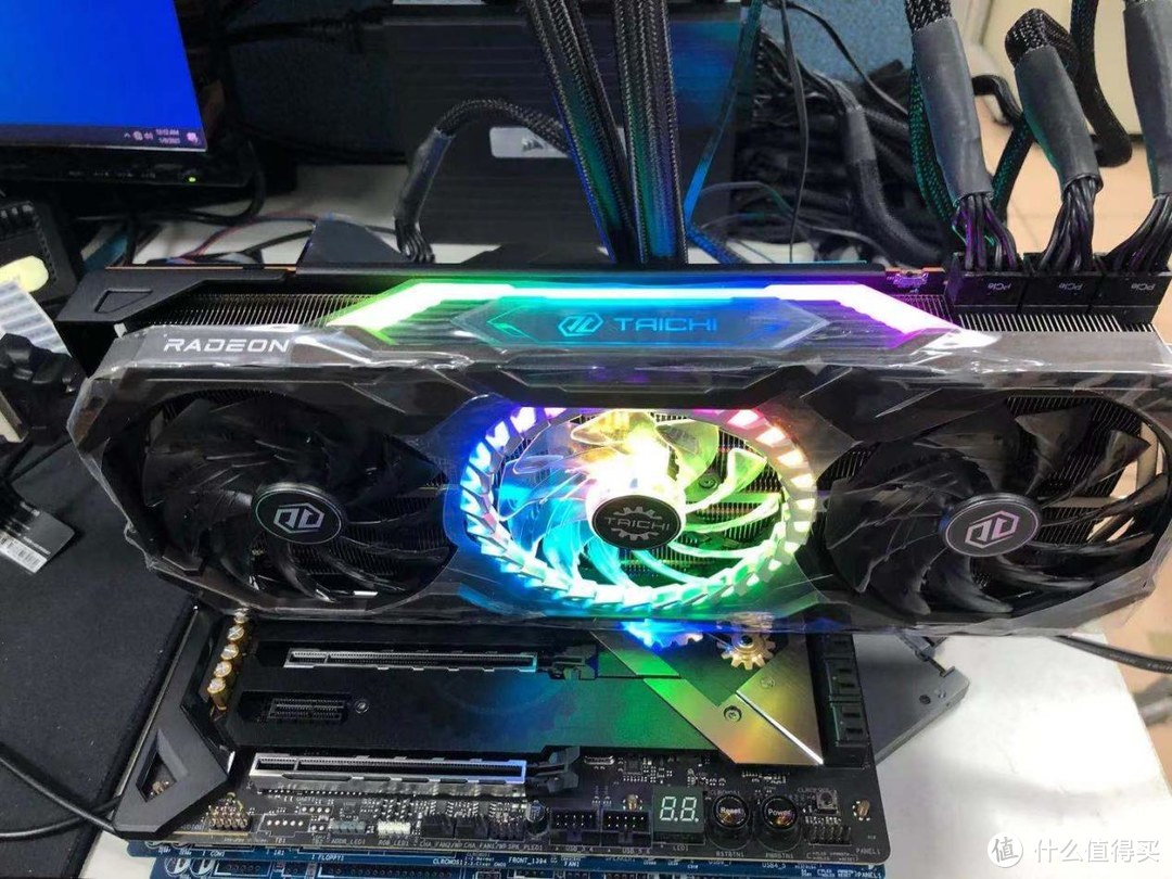 Big Navi高端显卡华擎 Radeon RX 6800XT Taichi X OC评测