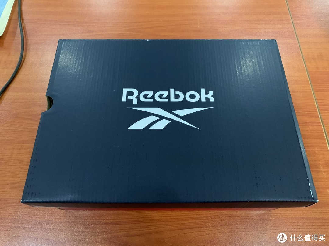 图书馆猿のReebok 锐步 ROYAL ASTRORUN FZ4049 休闲鞋 简单晒