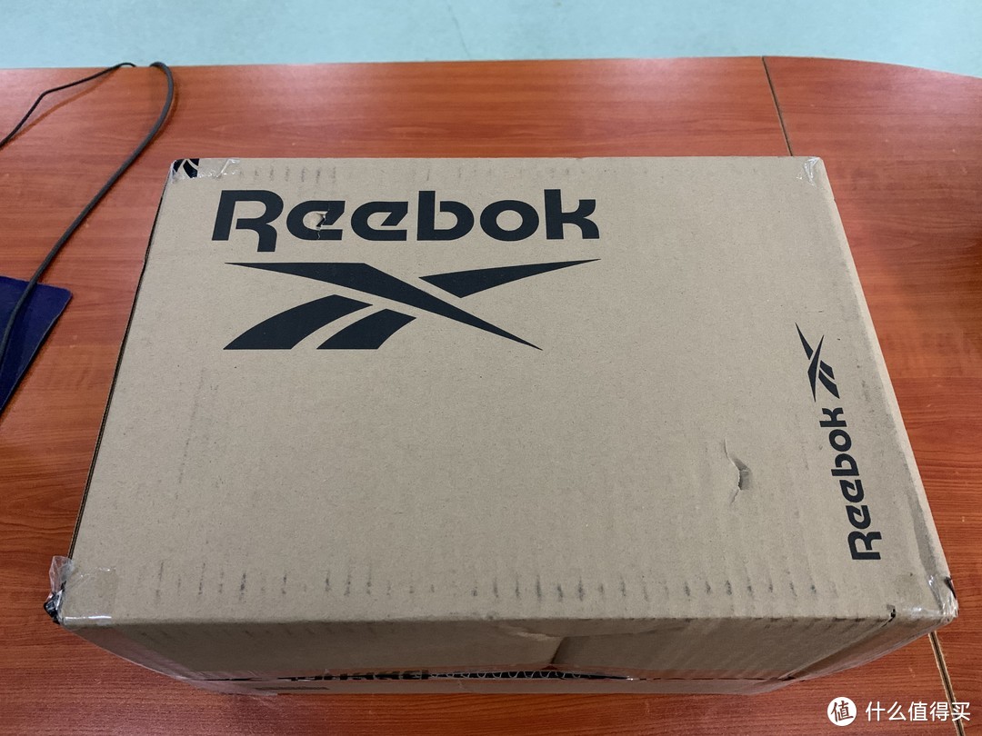 图书馆猿のReebok 锐步 ROYAL ASTRORUN FZ4049 休闲鞋 简单晒