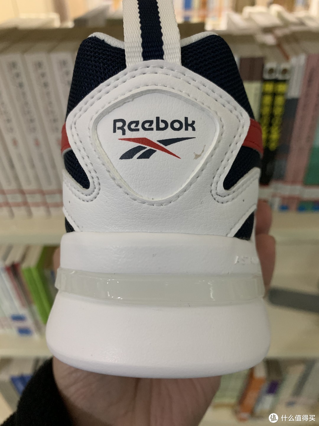 图书馆猿のReebok 锐步 ROYAL ASTRORUN FZ4049 休闲鞋 简单晒