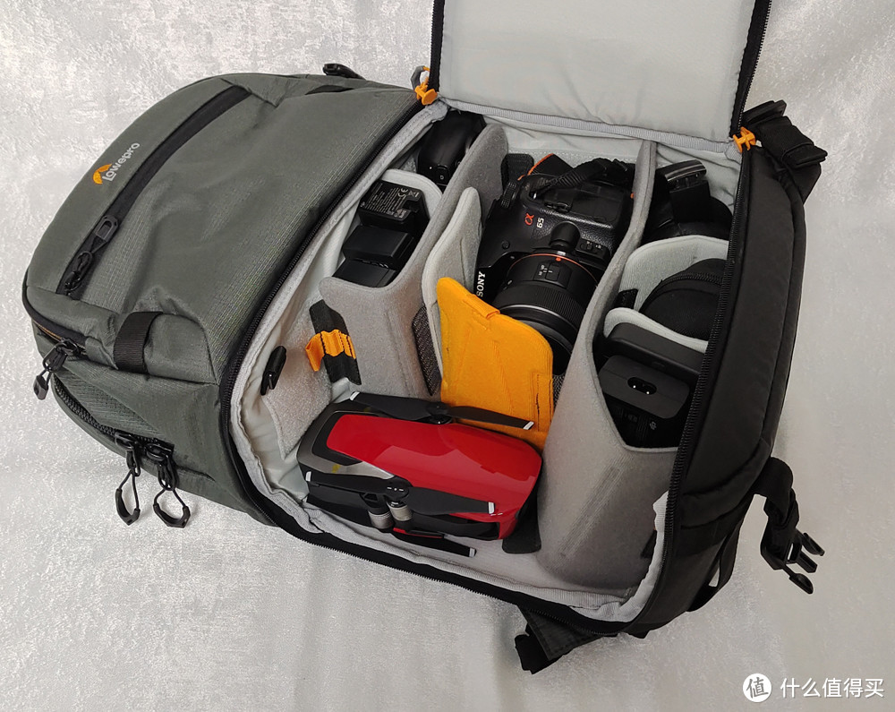 一包行天下：乐摄宝风行三代250双肩相机包专业版体验