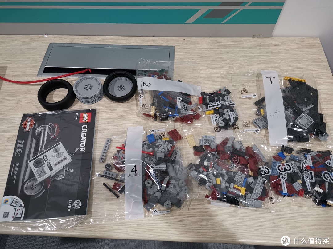 LEGO 创意组系列 10269 哈雷肥仔摩托车 评测