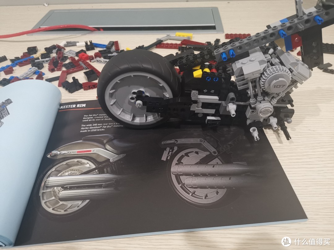 LEGO 创意组系列 10269 哈雷肥仔摩托车 评测