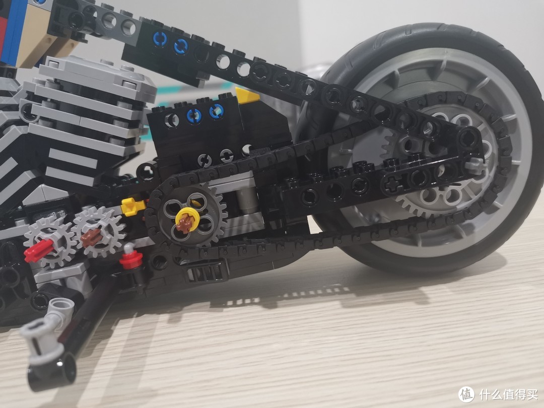 LEGO 创意组系列 10269 哈雷肥仔摩托车 评测