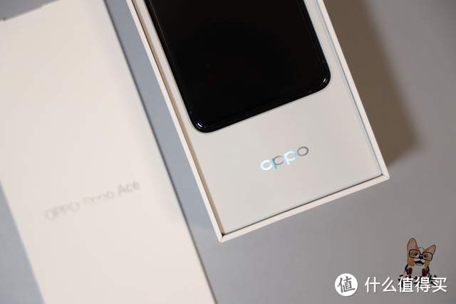 OPPO Reno系列盘点：高颜值+轻薄设计 深受年轻人喜爱