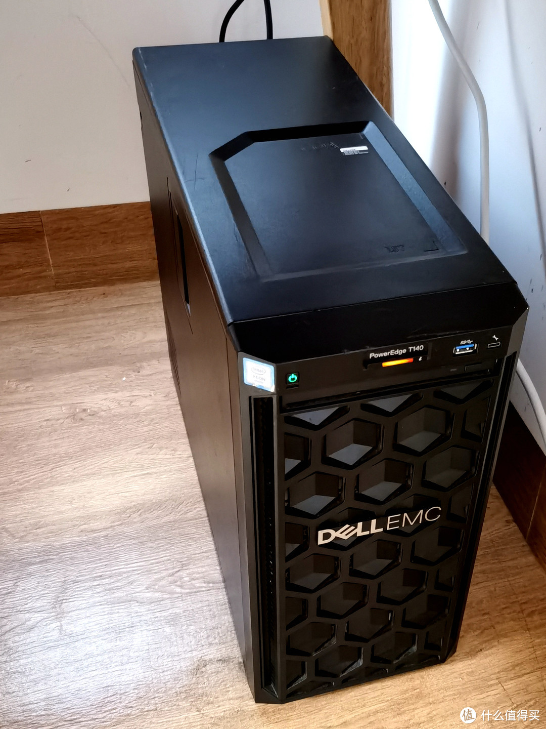 戴尔PowerEdge T140机箱装机