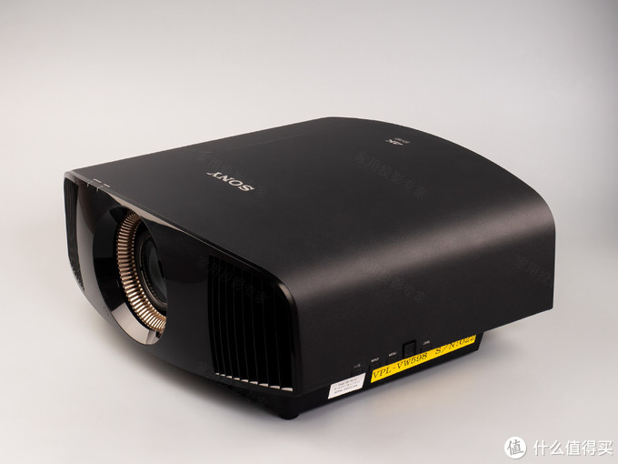 大哥终究还是大哥 体验索尼VPL-VW598 4K家庭影院投影机