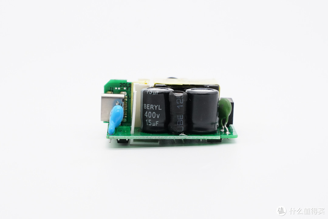 闪极20W USB PD快充充电器拆解，协议丰富支持两组PPS电压档位