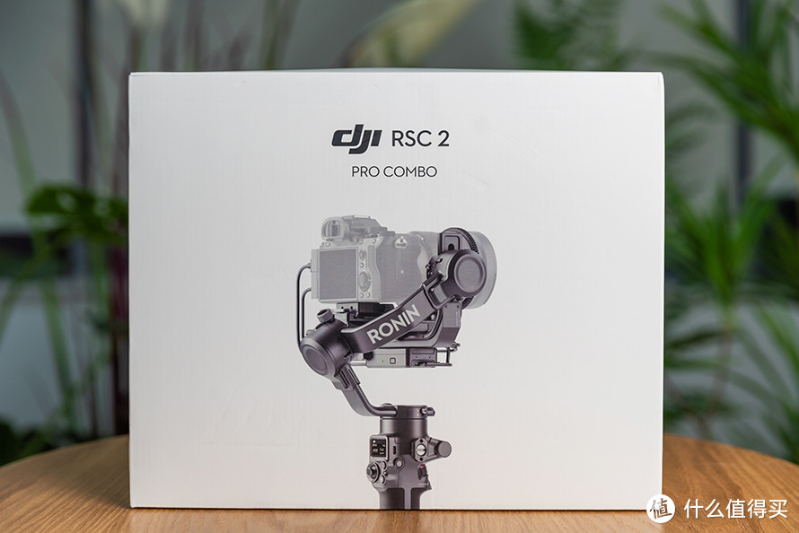 大疆DJI RSC2相机云台评测：折叠设计带来更多玩法，操控优化激发创作动力