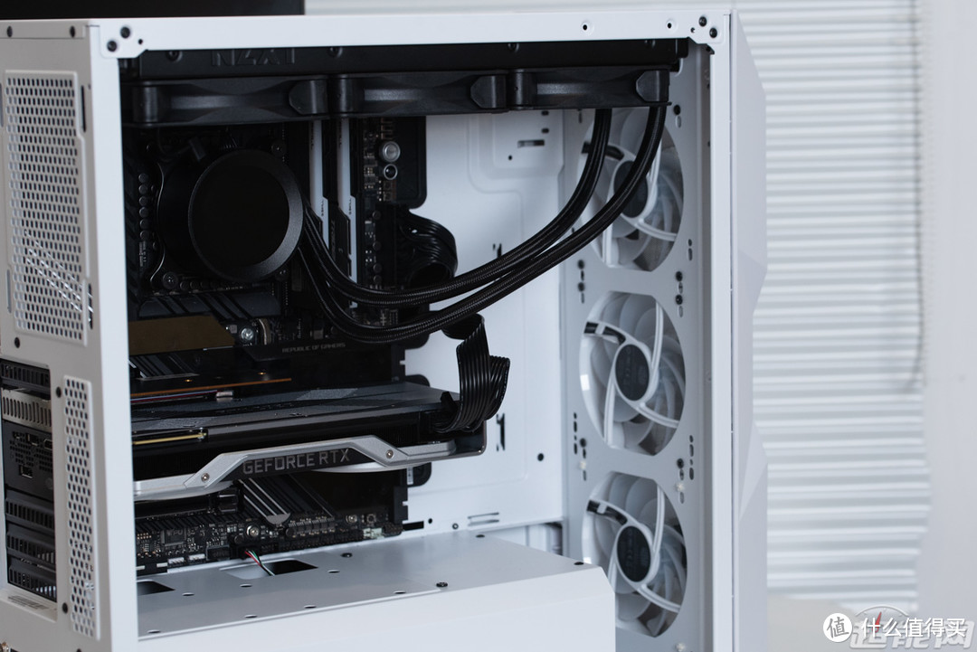 Nzxt Kraken Z73一体式水冷散热器评测 颜值出众的实力派 显卡 什么值得买