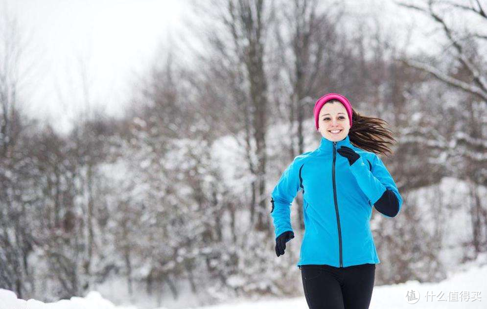 冬天如何穿衣搭配，户外运动才保暖舒适不着凉？