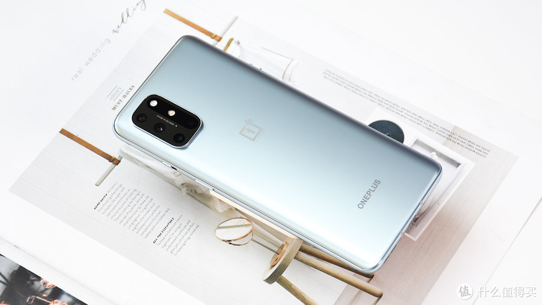 大屏时代的轻巧旗舰丨OnePlus 8T深度体验报告