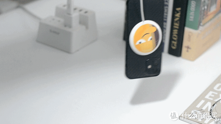 图拉斯MagSafe小冰磁无线充——个性emoji设计，快充不伤机