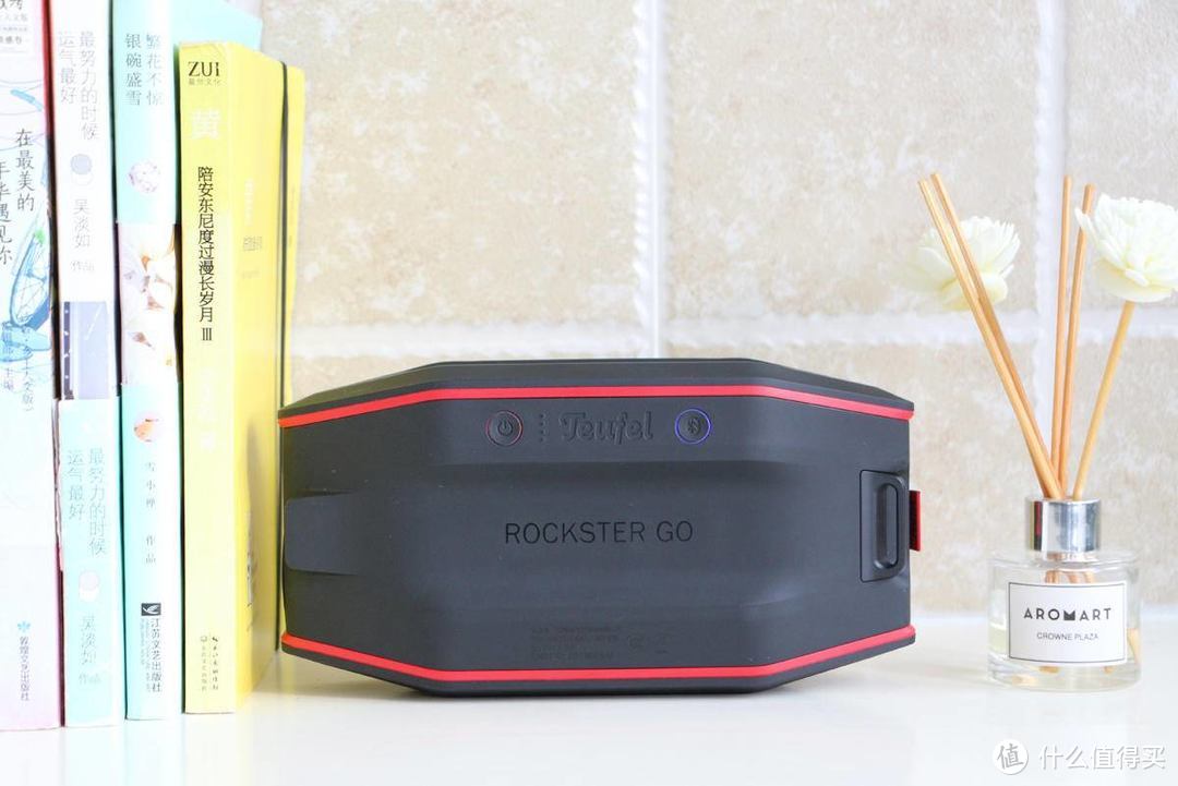 谁才是蓝牙音箱王者？德斐尔RocksterGo与JBL Flip5横评