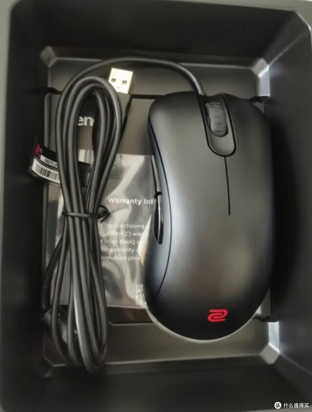 我买了一个没有rgb灯光的黑武士鼠标卓威明基ec1鼠标开箱