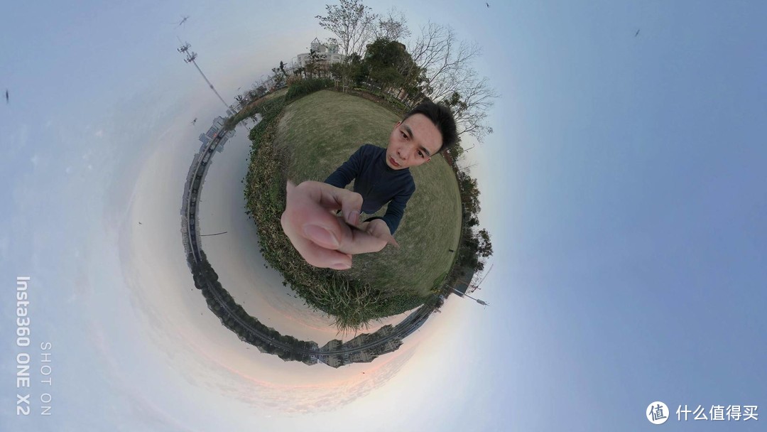 Insta360 ONE X2，普通人买不买？