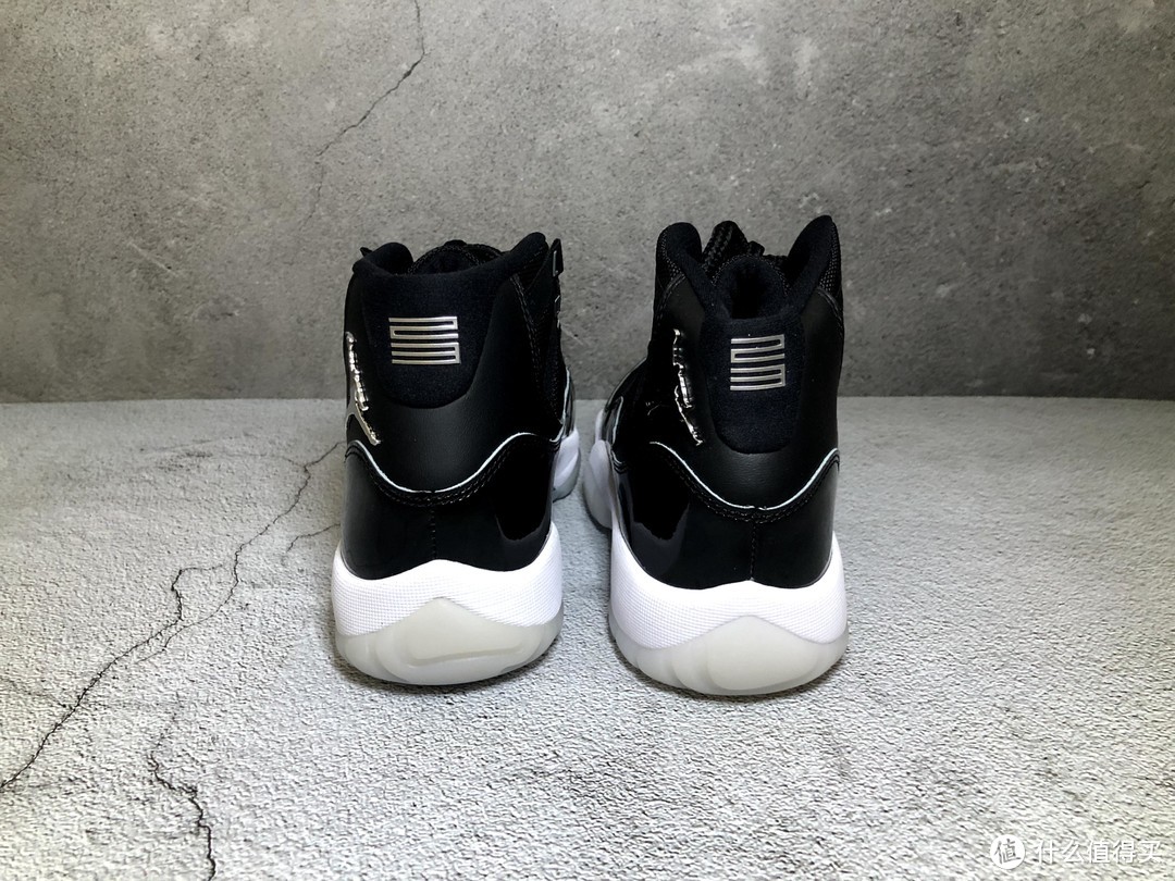 AJ11 黑银 25周年 同尺码有什么不同？ 女款对比GS款