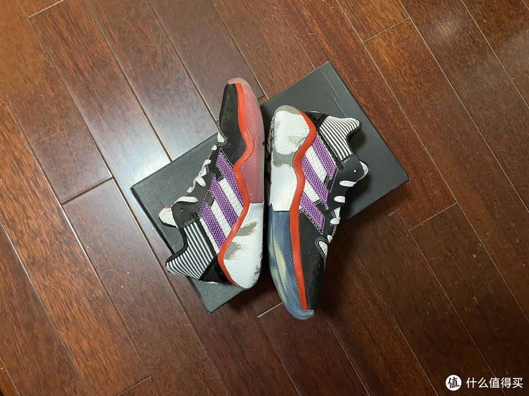 挺好看的adidas harden stepback篮球鞋