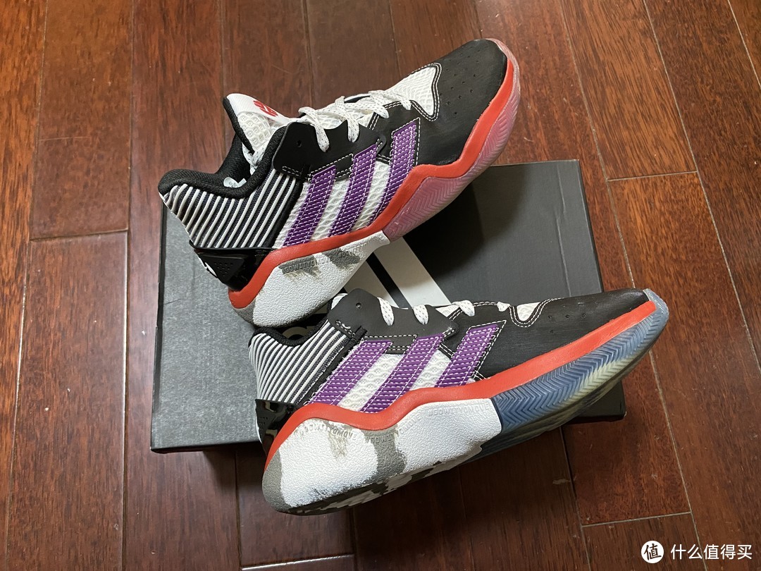 挺好看的adidas harden stepback篮球鞋