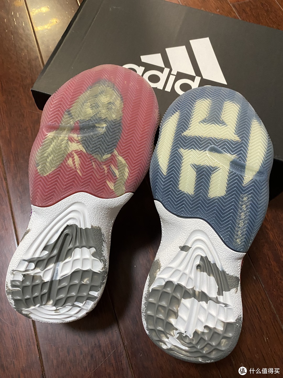 挺好看的adidas harden stepback篮球鞋