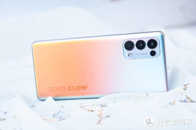 OPPO Reno5 Pro人像视频体验评测：功能实用，不惧黑夜和抖动