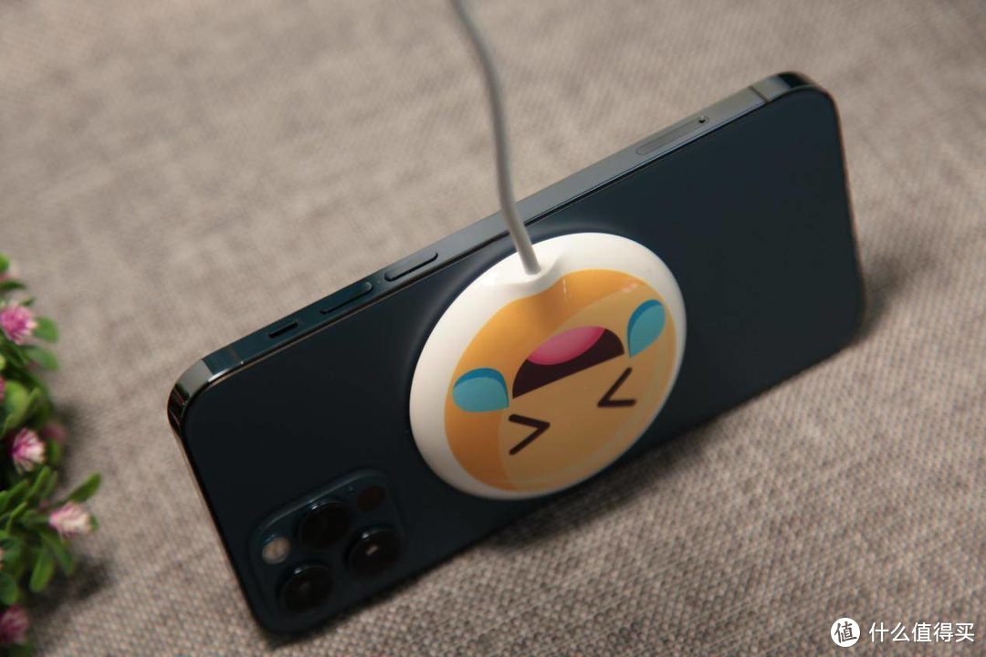 iPhone12 MagSafe太贵，不妨试试性能不输苹果的图拉斯小冰磁
