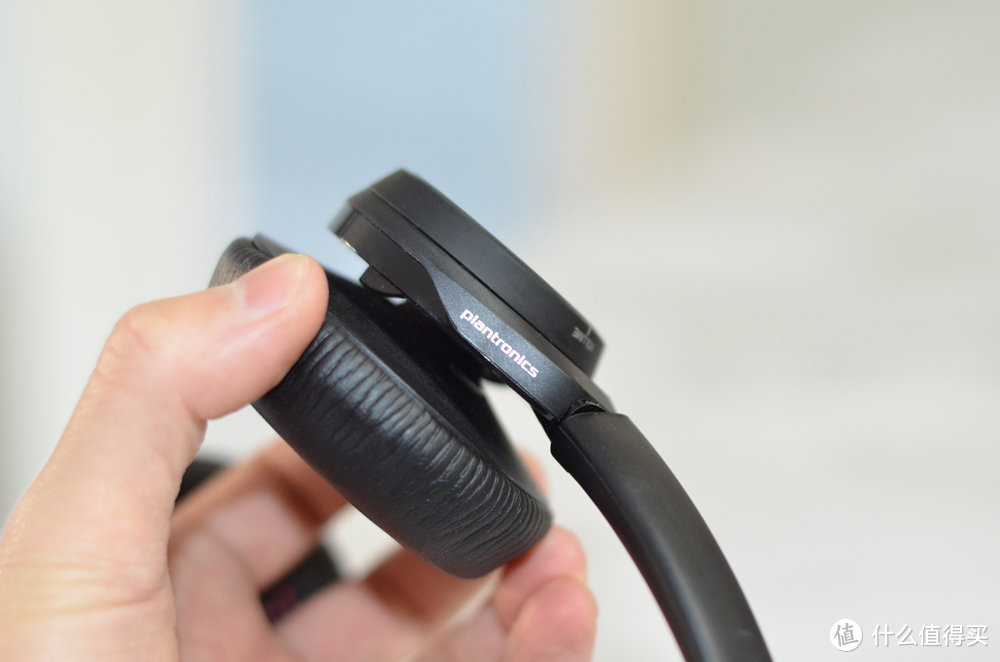 降噪为王，游刃有余：Plantronics 缤特力 Voyager Focus UC 无线耳机