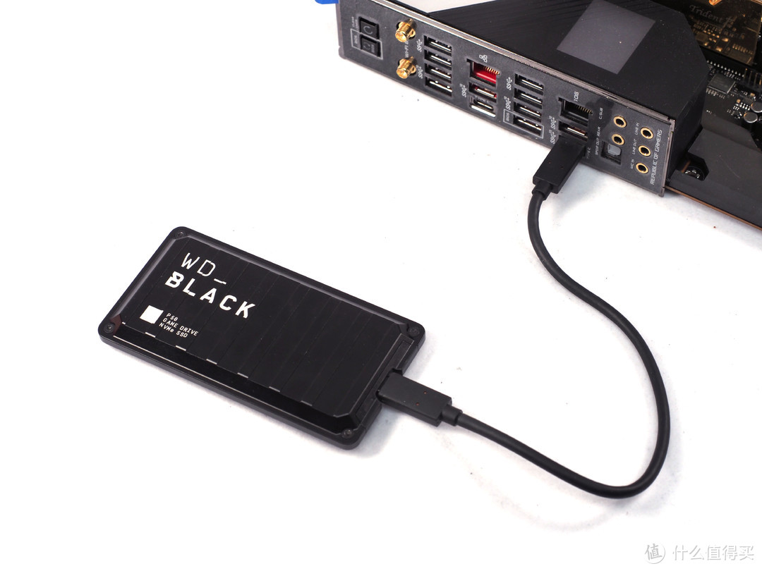 USB 3.2 Gen 2x2终于落地，西部数据 WD_BLACK P50 游戏移动固态硬盘评测