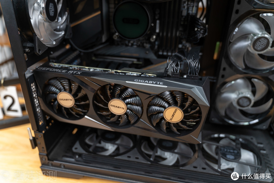 2K高画质畅玩赛博朋克、技嘉RTX 3060 Ti GAMING OC PRO魔鹰 评测