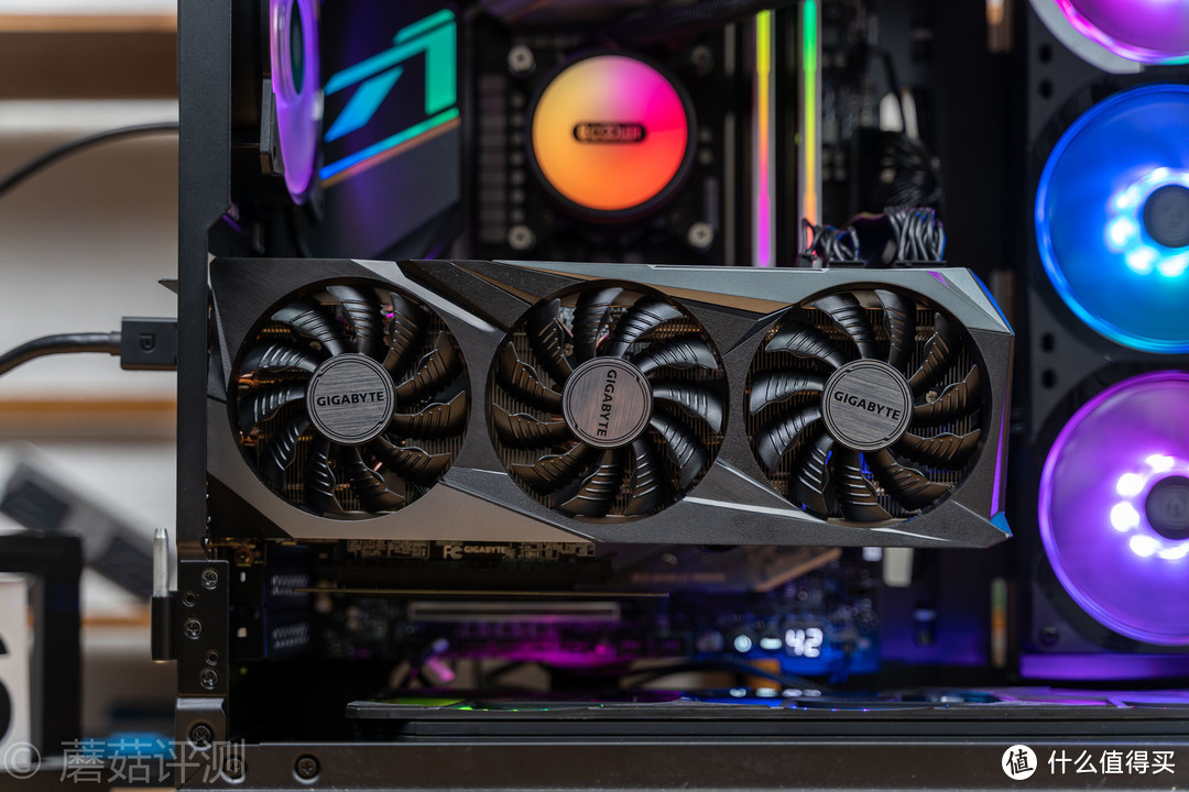 2K高画质畅玩赛博朋克、技嘉RTX 3060 Ti GAMING OC PRO魔鹰 评测