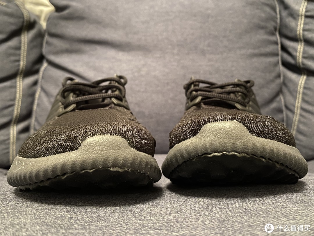 黑色“小椰子”跑鞋！adidas alphabounce