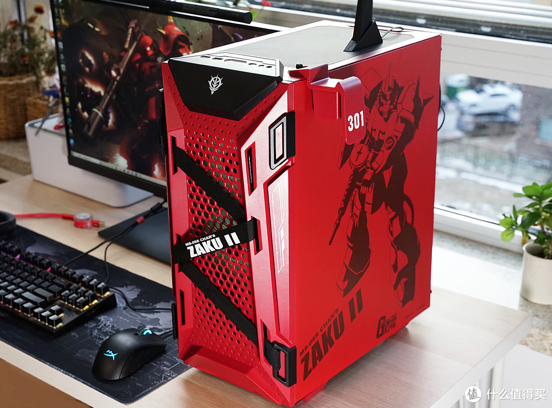 TUF GAMING B550M主板等扎古版三件套开箱，玩联名款硬件才有情怀！