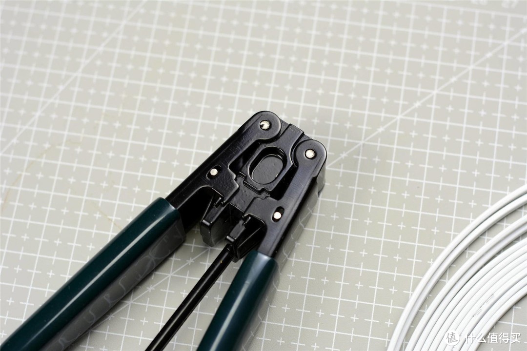 DIY必备！皮线光缆专用，让光纤入户简单，开剥光缆快速更不伤光纤