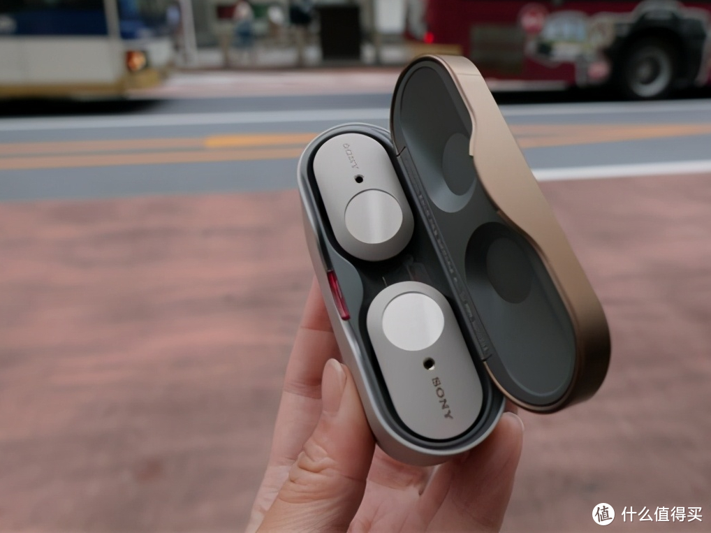 索尼真无线WF-1000XM3，一个方面就超过AirPods 