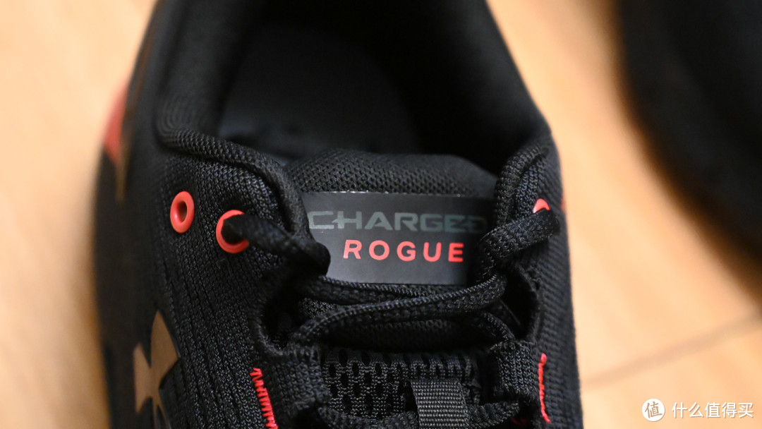 没有UA Run加成的跑鞋 UA Charged Rogue 2 开箱简晒