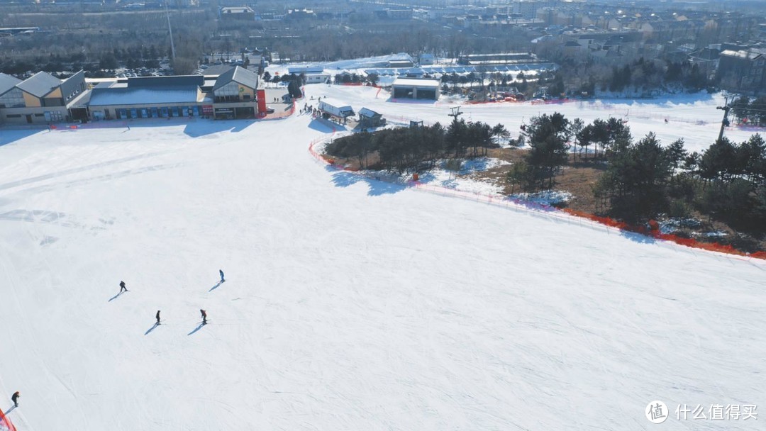 穿着汉服来滑雪：高铁直达，来京郊最方便的雪场滑个雪吧