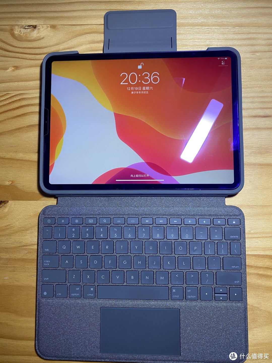 给IPAD PRO 配件圣衣 Logitech Folio Touch 键盘式保护壳配触控板 