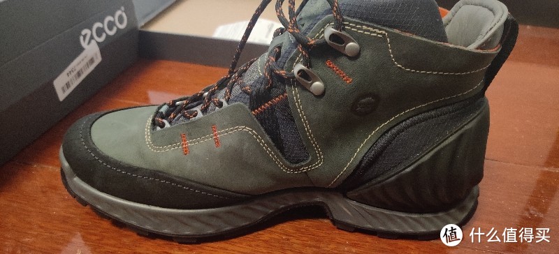 冬季雨雪防御利器，ECCO EXOHIKE M MID GTX