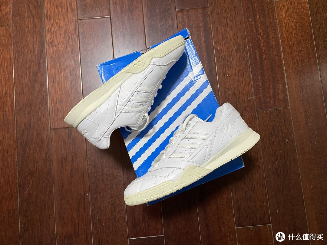 adidas三叶草A.R.TRAINER经典运动鞋