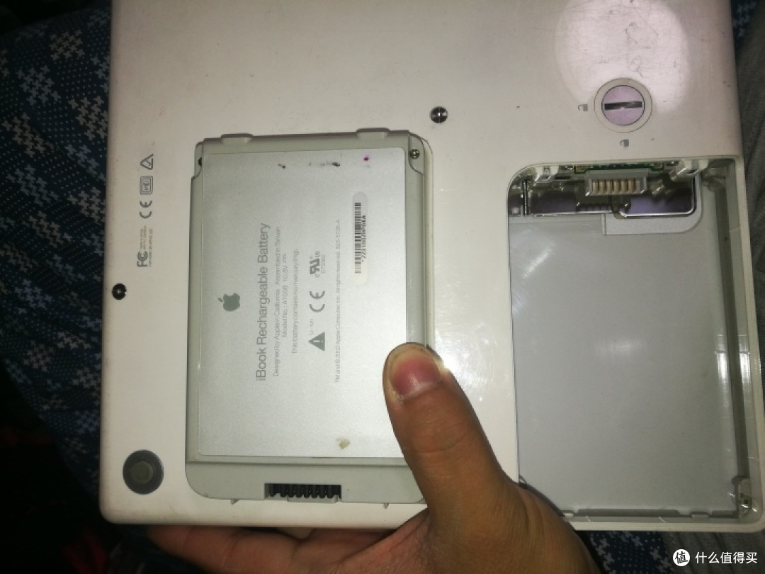 300块钱的苹果笔记本：IBOOK G4开箱测评