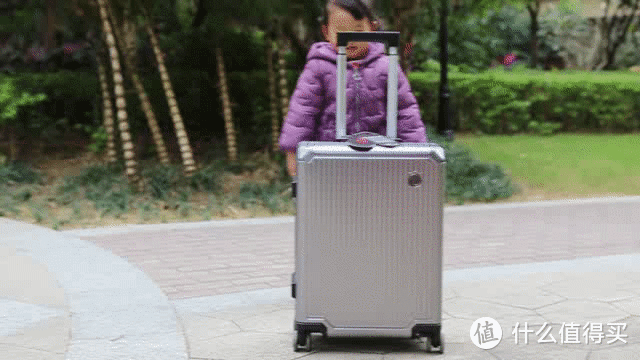 铝合金/铝框/PC，哪种行李箱是你的心头好？爱可乐SHOGUN+铝镁合金拉杆箱评测