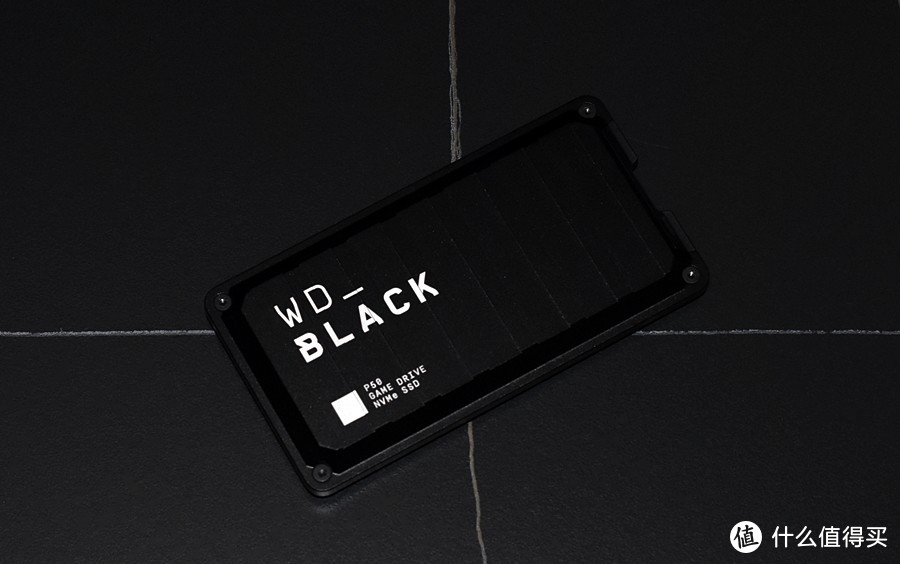 手里的WD_BLACK  P50移动固态硬盘 装上《赛博朋克2077》真是美滋滋