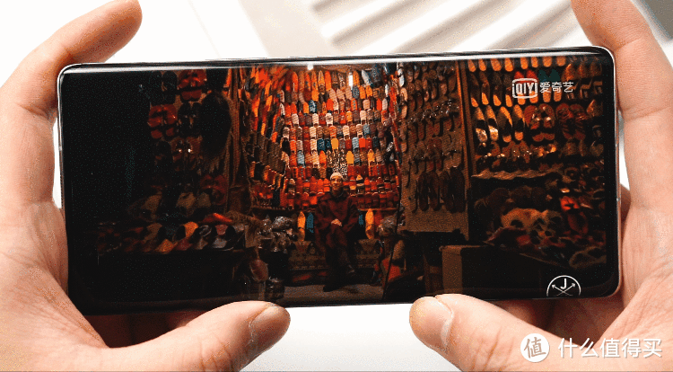 不一样的屏幕，专业定位的Vlog的手机，到底体验怎么样？由我掌镜，华为nova8 Pro体验分享